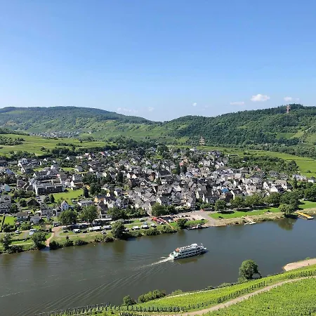 Ferienhaus Jennifer Holiday home Zell an der Mosel